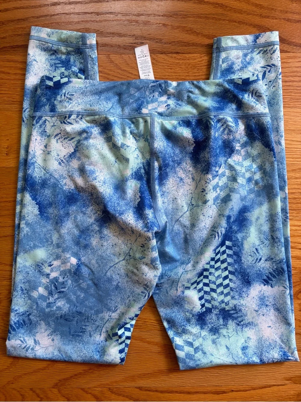 Ivivva blue and green patterned leggings size 14